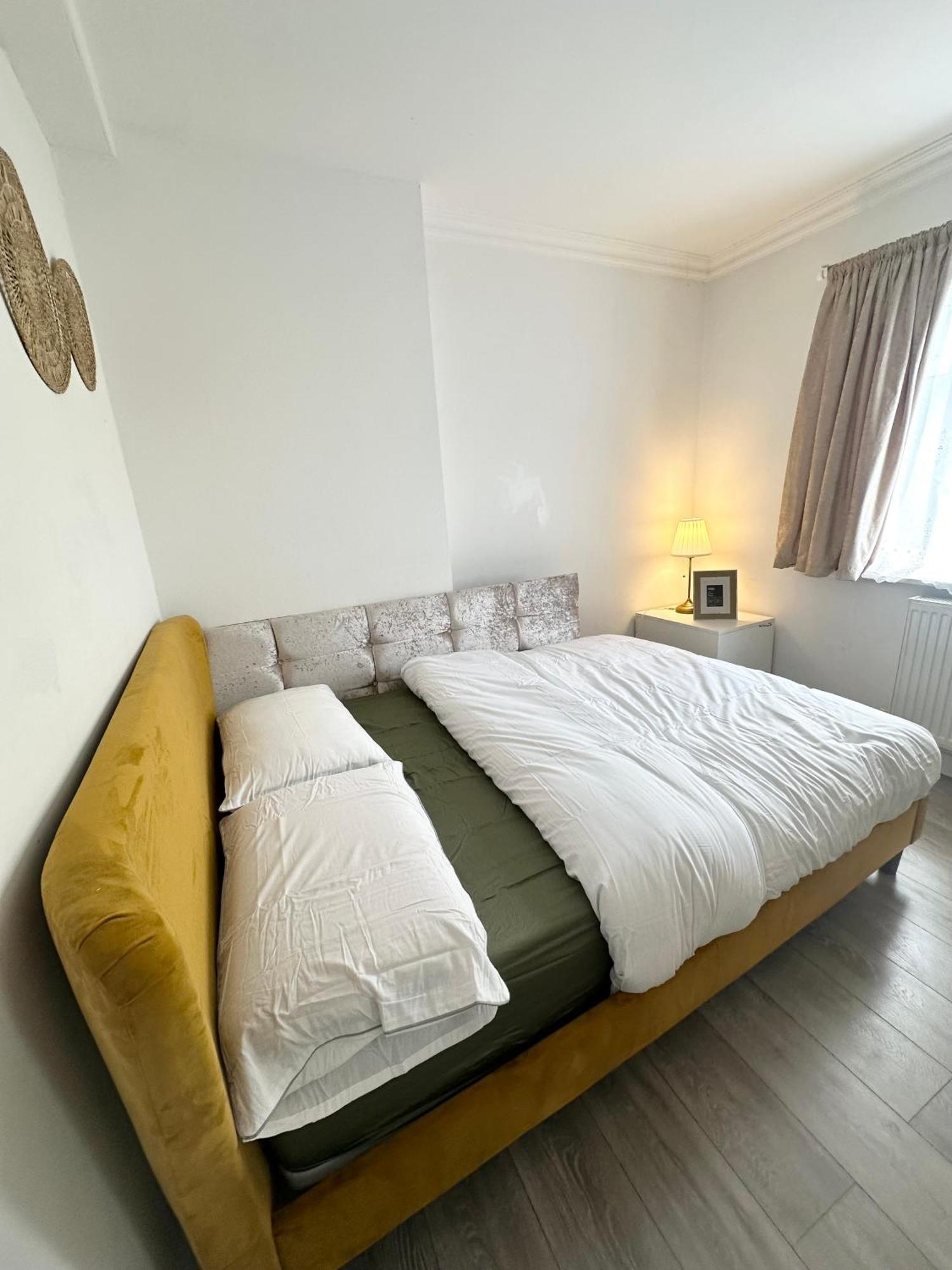 Beautiful Home In London With Easy Access To Central London Sutton  Kültér fotó