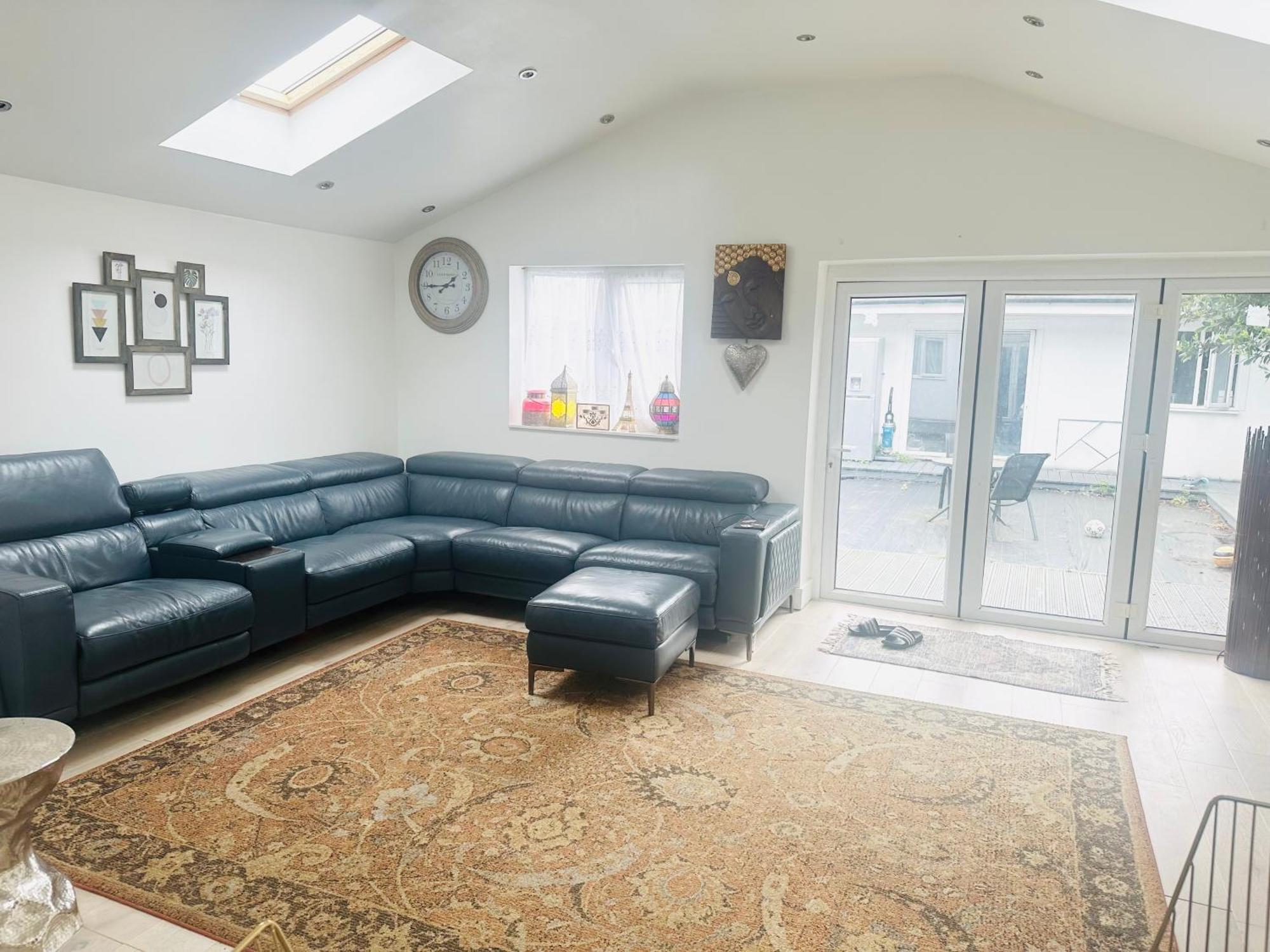 Beautiful Home In London With Easy Access To Central London Sutton  Kültér fotó