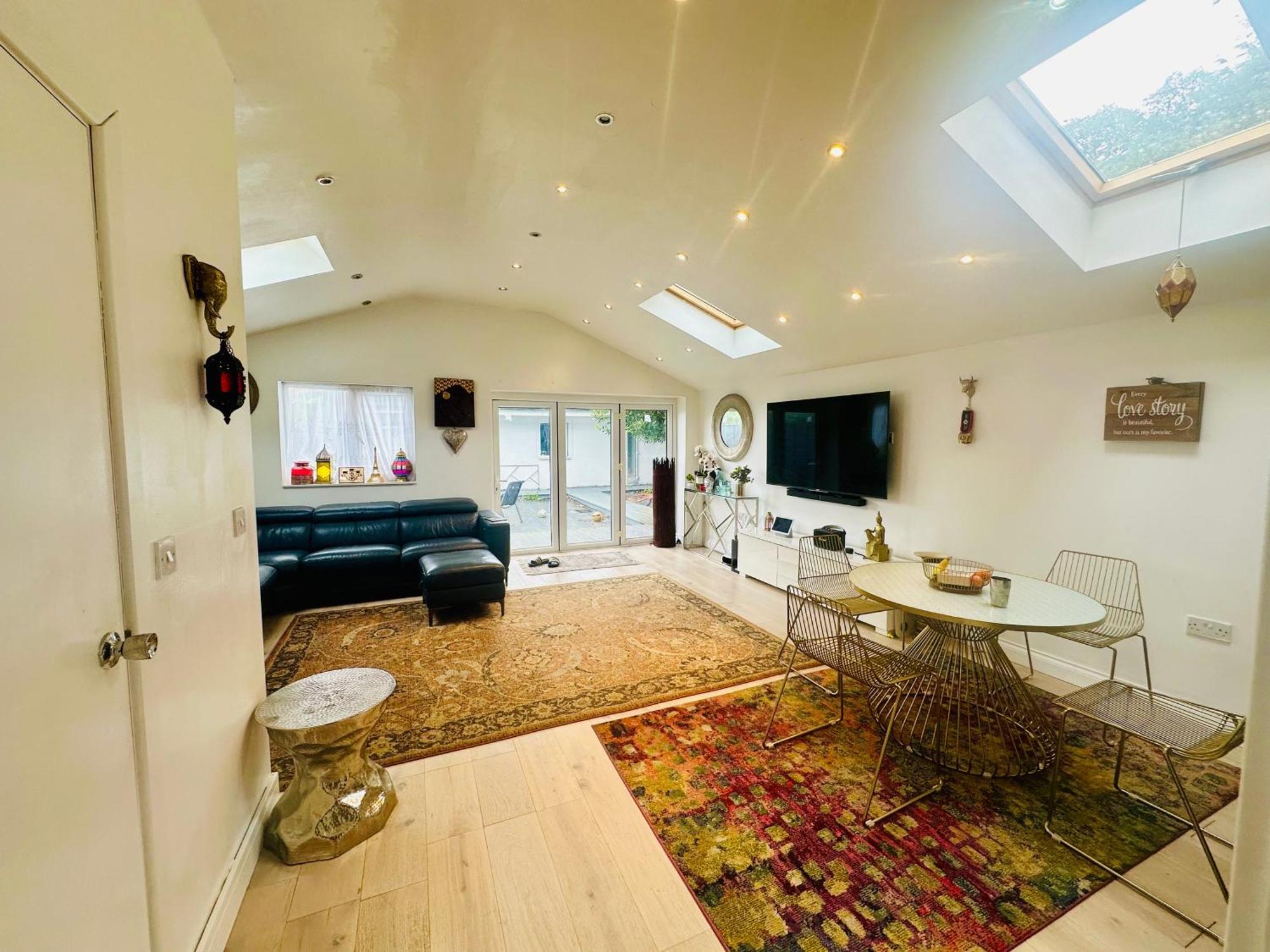 Beautiful Home In London With Easy Access To Central London Sutton  Kültér fotó