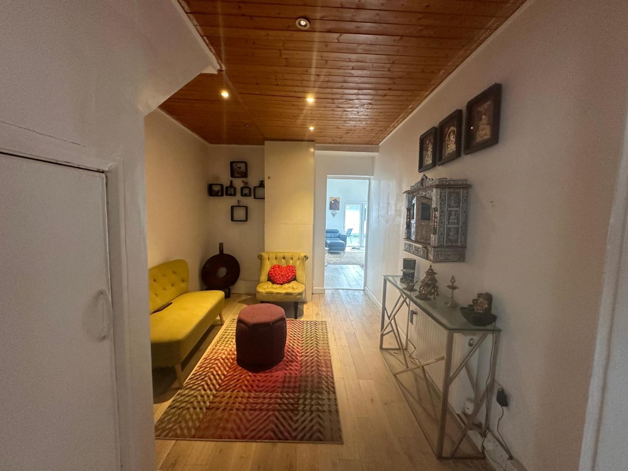 Beautiful Home In London With Easy Access To Central London Sutton  Kültér fotó